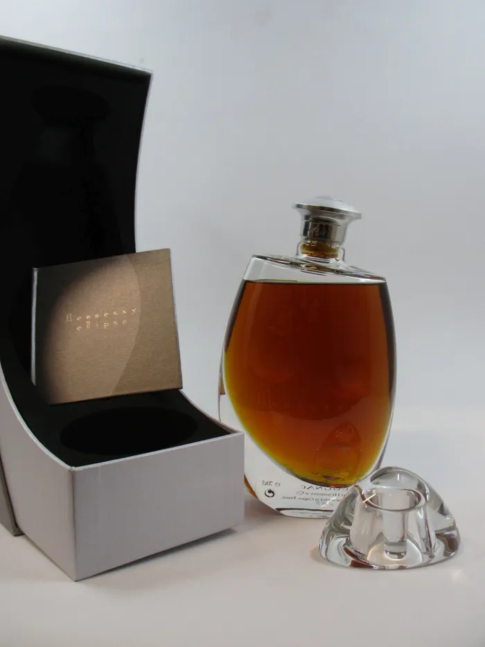 Cognac Hennessy Ellipse