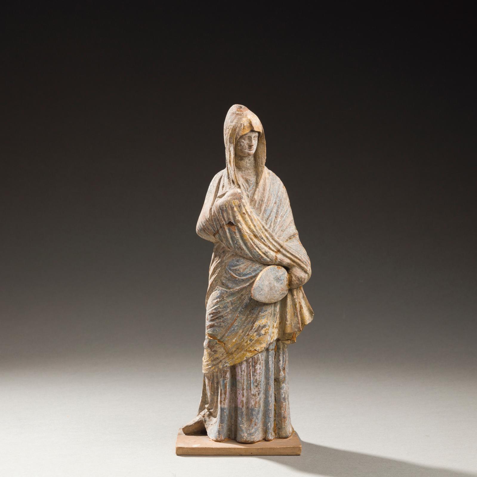 figurines antiques en terre cuite